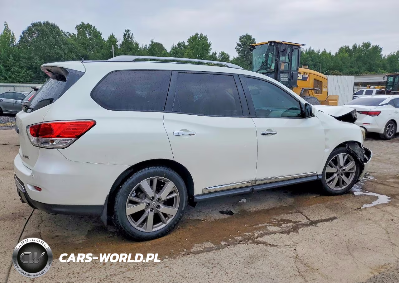 2016 Nissan Pathfinder Platinum VIN:5N1AR2MN7GC621171 - 3