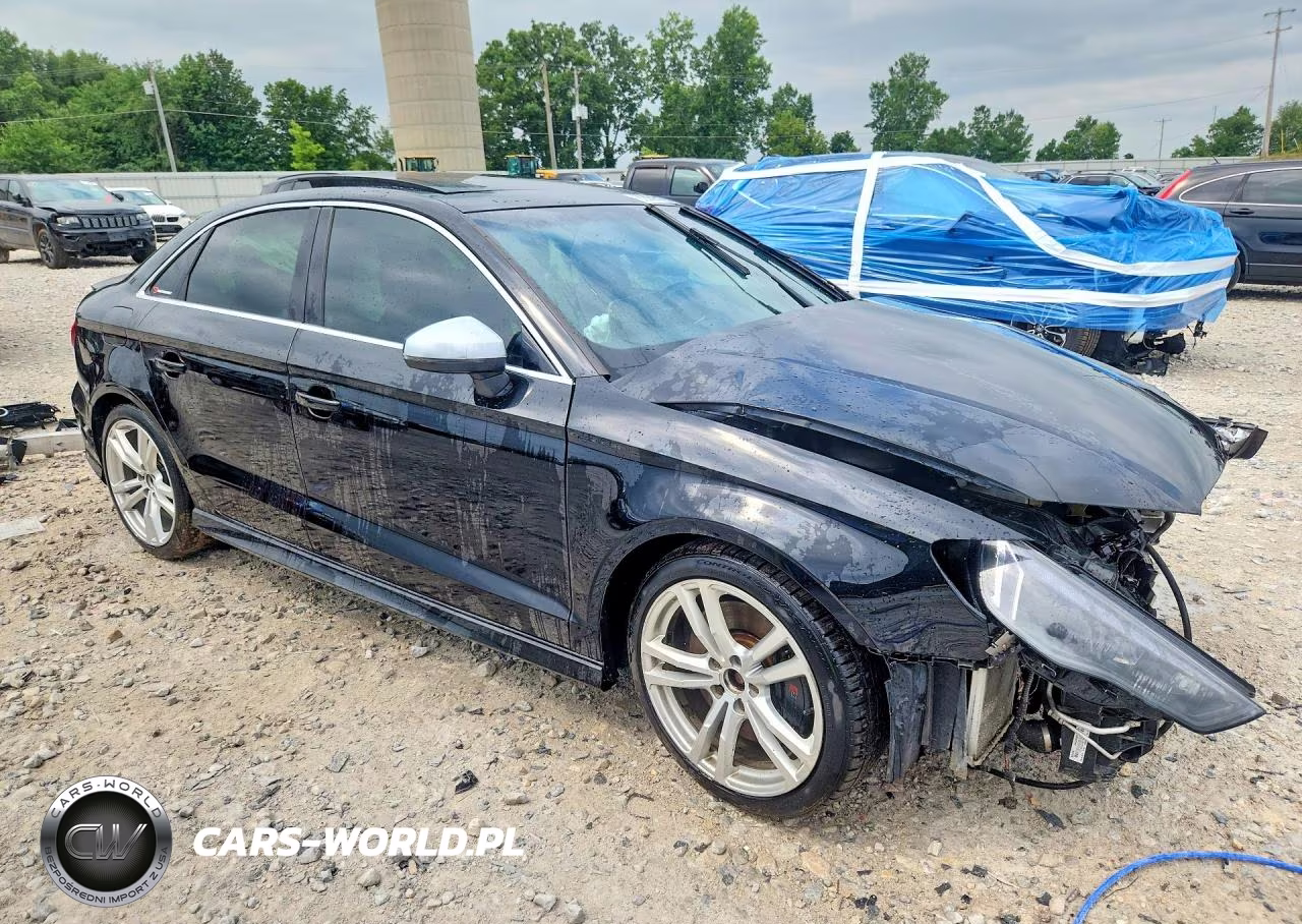 2015 Audi S3 Prestige VIN:WAUFFGFF1F1142032 - 4