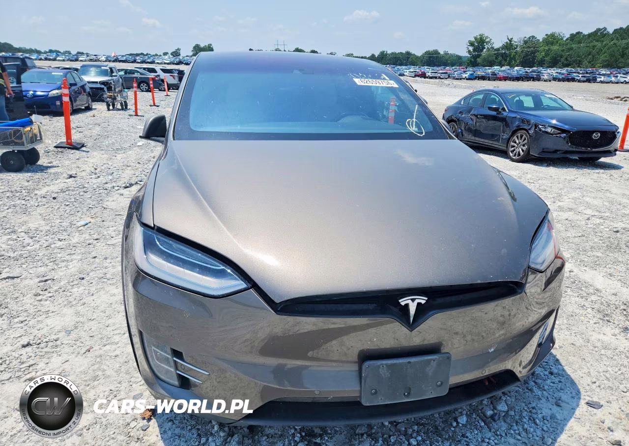 2016 Tesla Model X VIN:5YJXCAE47GFS00618 - 5