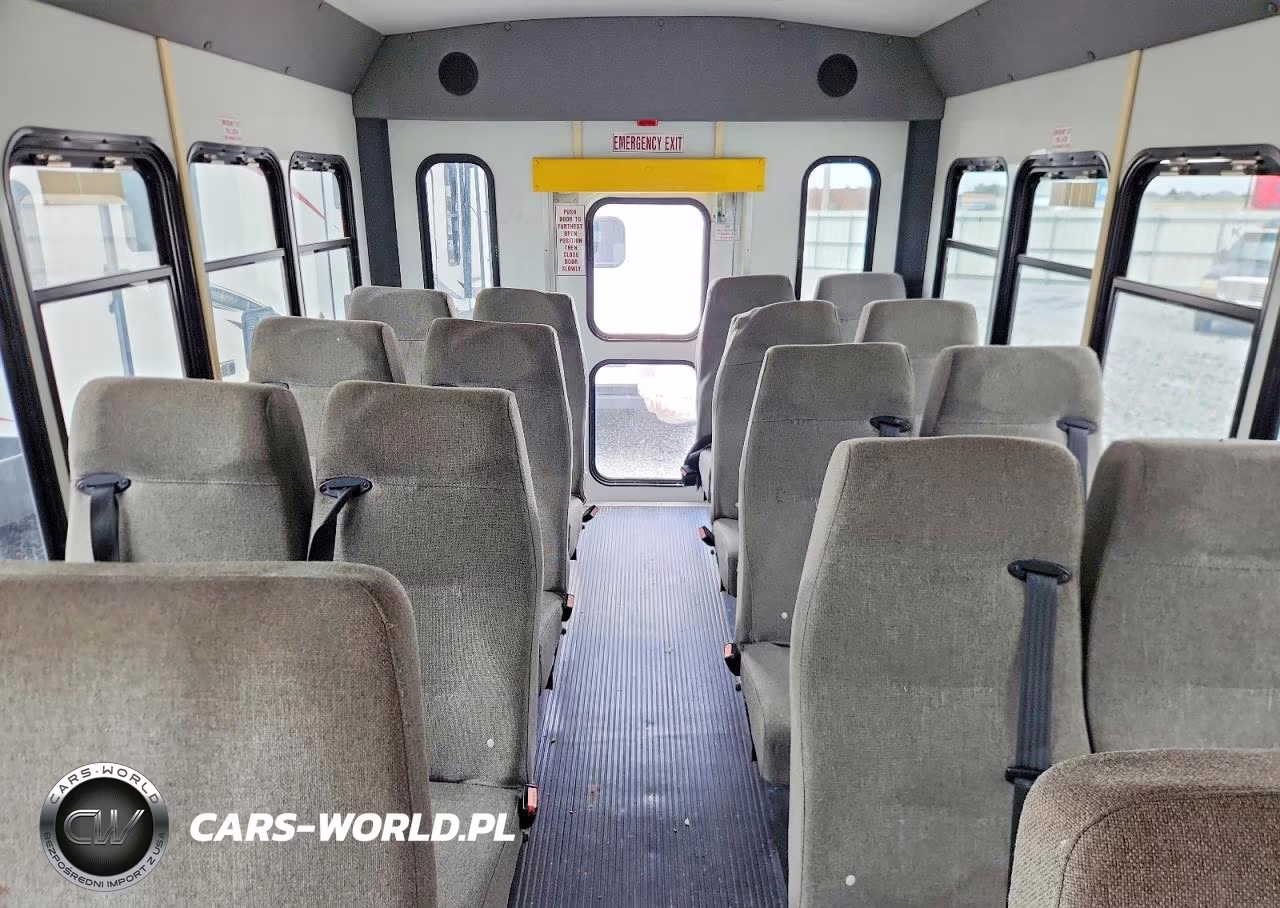 2009 Chevrolet Express G3500 VIN:1GBJG31K491125323 - 10