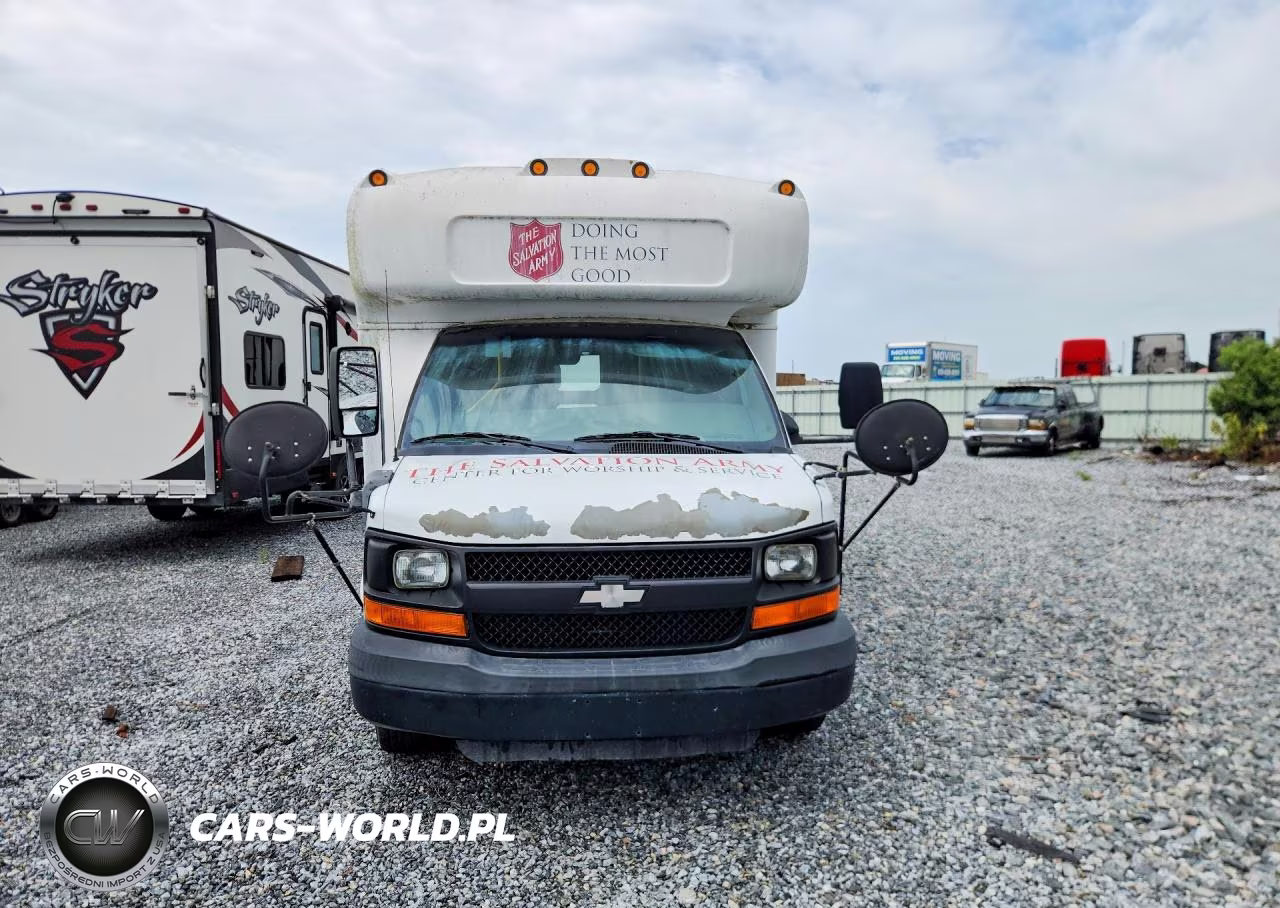 2009 Chevrolet Express G3500 VIN:1GBJG31K491125323 - 5