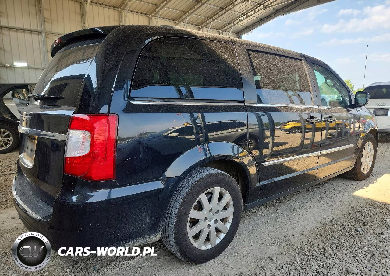 2016 Chrysler Town & Country Touring VIN:2C4RC1BG9GR133113 - 3