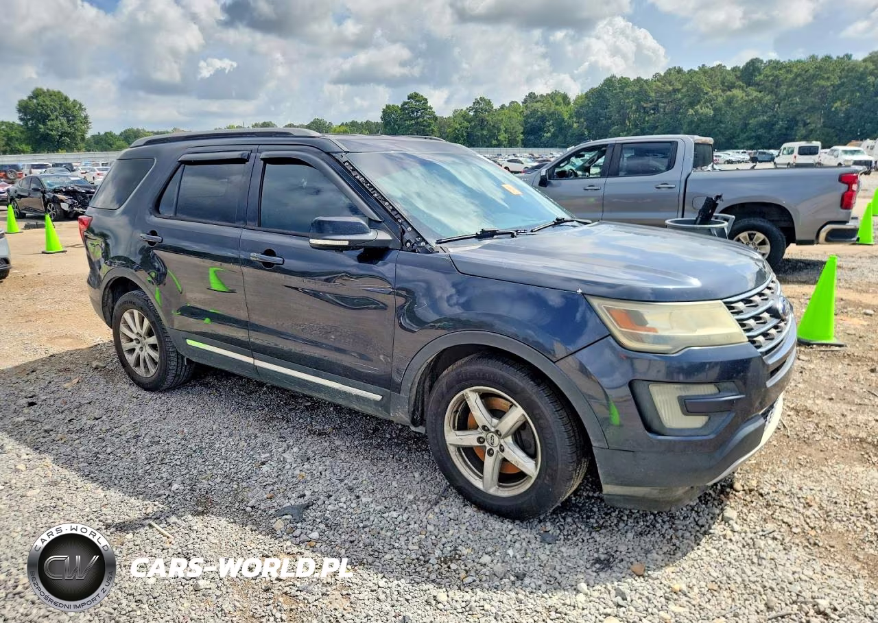 2017 Ford Explorer Xlt VIN:1FM5K7D8XHGA84867 - 4