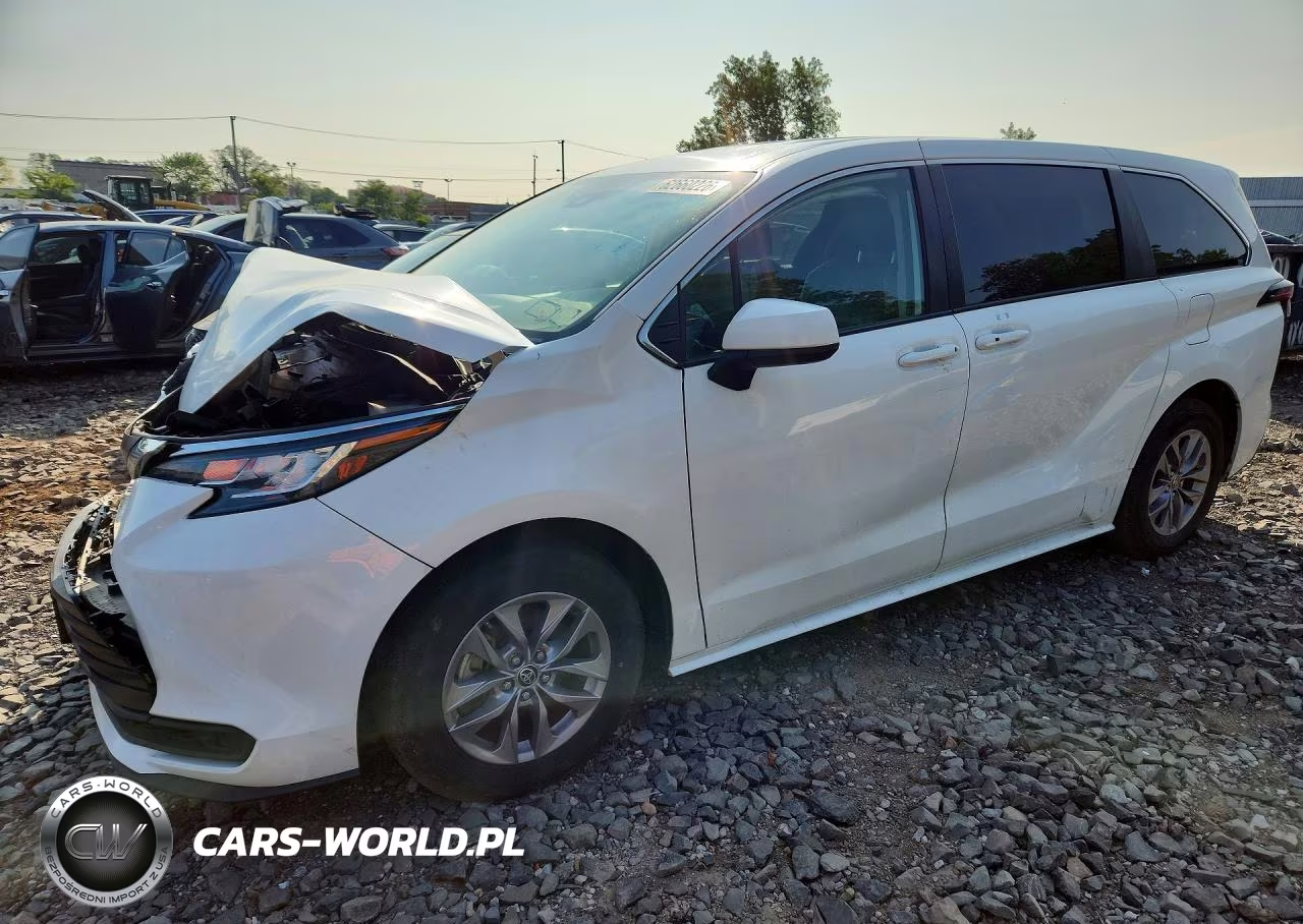 2022 Toyota Sienna Le – zdjęcie 1 z 13
