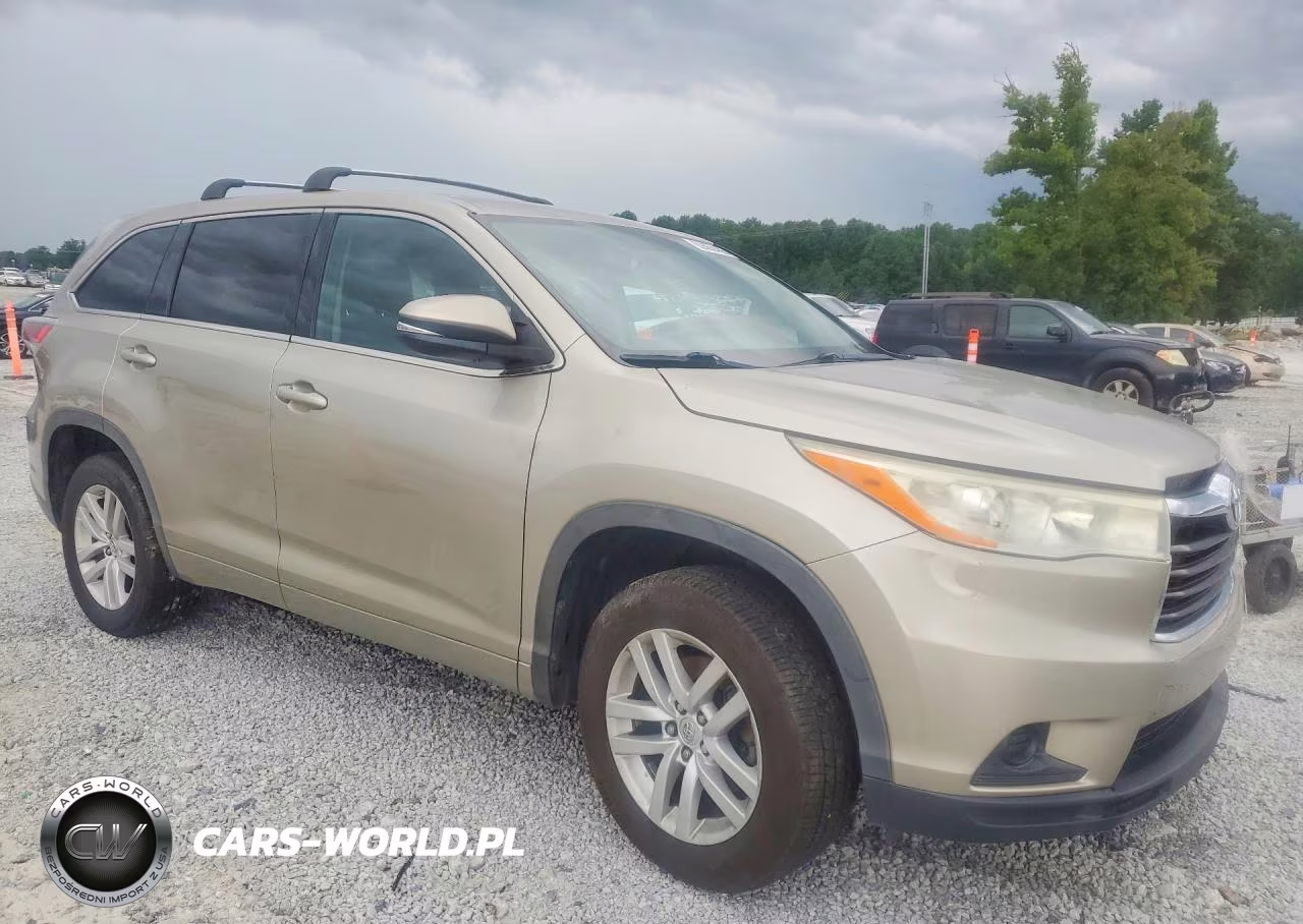 2014 Toyota Highlander Le VIN:5TDZARFH8ES006428 - 4