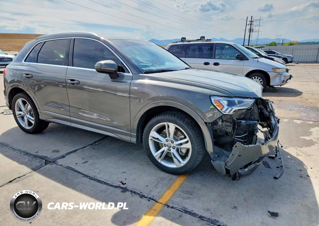 2020 Audi Q3 Prestige S-Line VIN:WA1FECF37L1085443 - 4