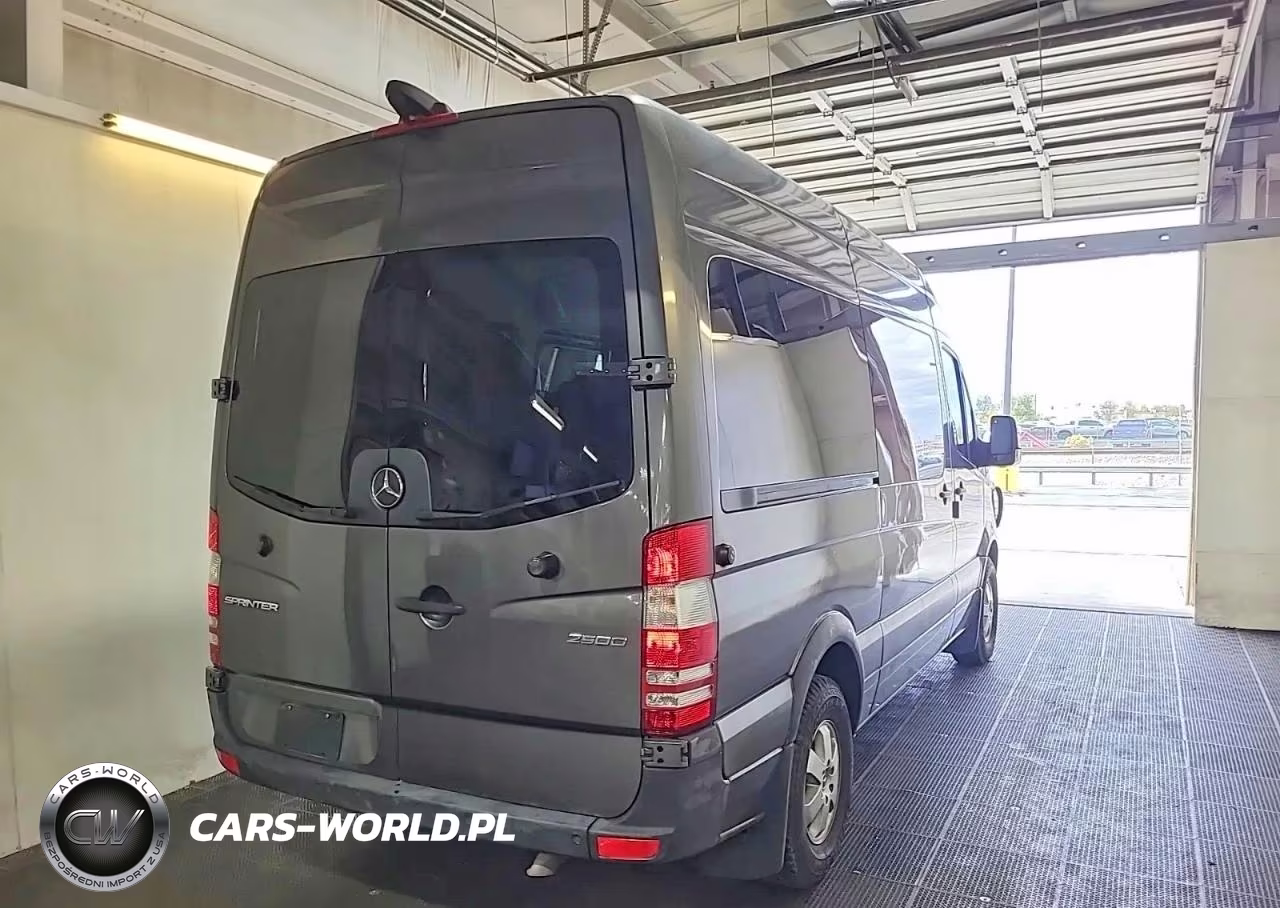 2018 Mercedes-Benz Sprinter 2500 VIN:8BRPE7CD5JE158134 - 4