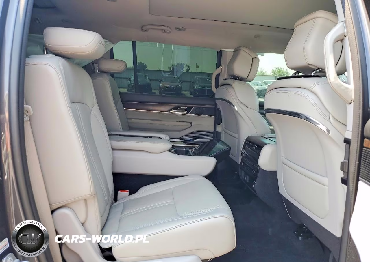 2022 Jeep Grand Wagoneer Series I VIN:1C4SJVEJ4NS116642 - 11