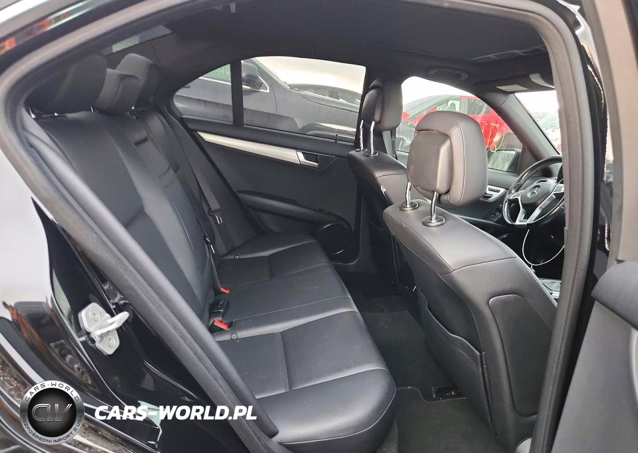 2012 Mercedes-Benz C 300 4Matic VIN:WDDGF8BB6CA602576 - 10