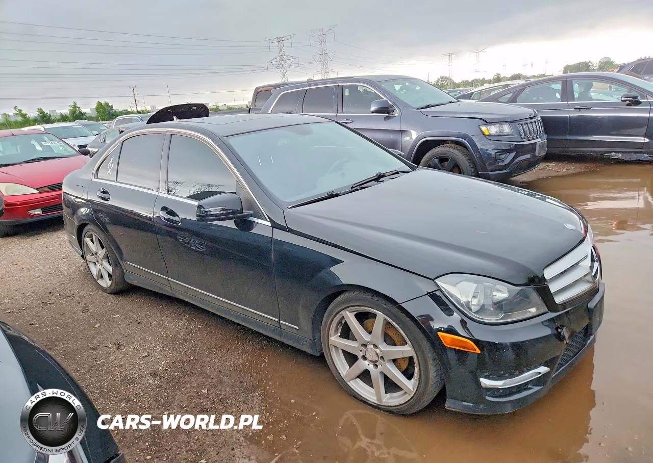 2012 Mercedes-Benz C 300 4Matic VIN:WDDGF8BB6CA602576 - 4