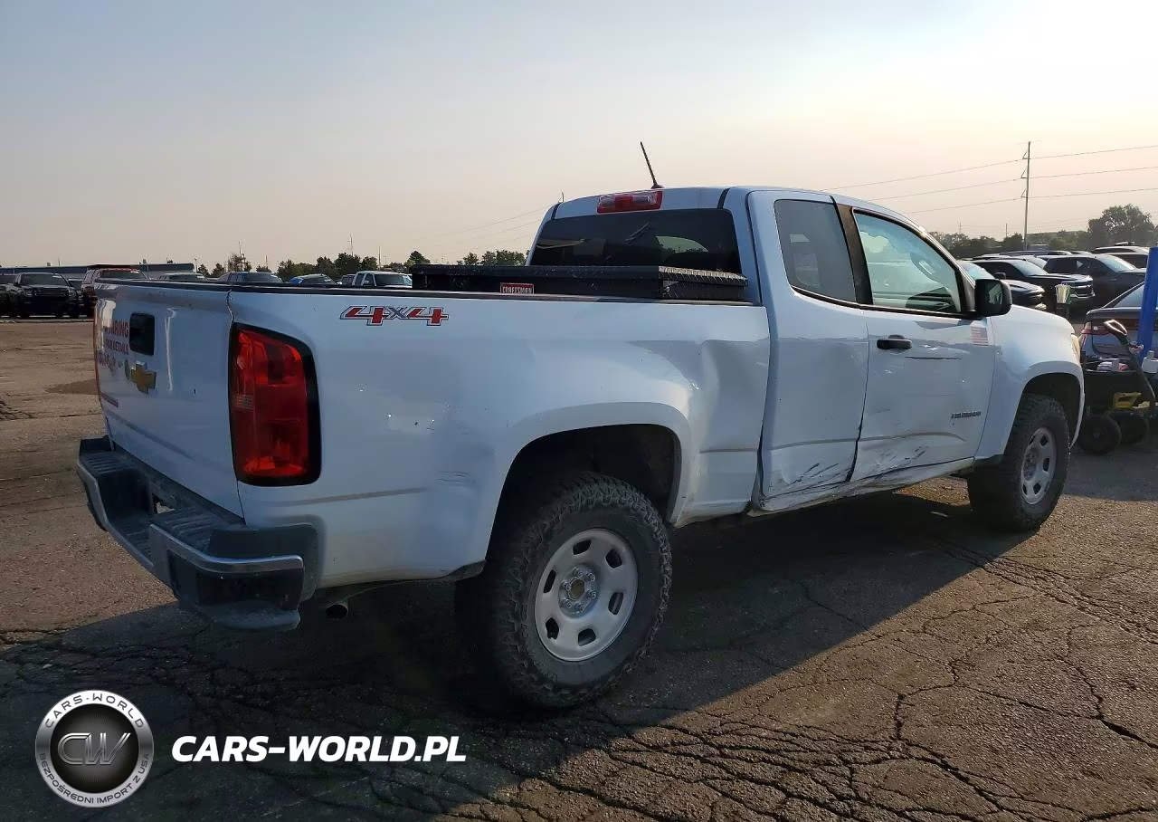 2019 Chevrolet Colorado VIN:1GCHTBEA3K1151449 - 3