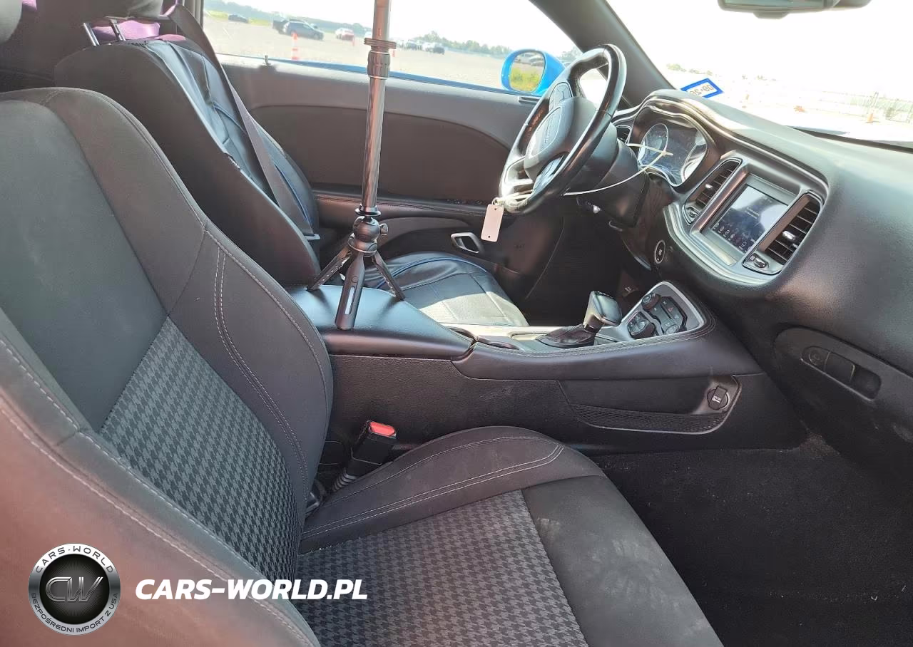 2019 Dodge Challenger Sxt VIN:2C3CDZAGXKH671891 - 10