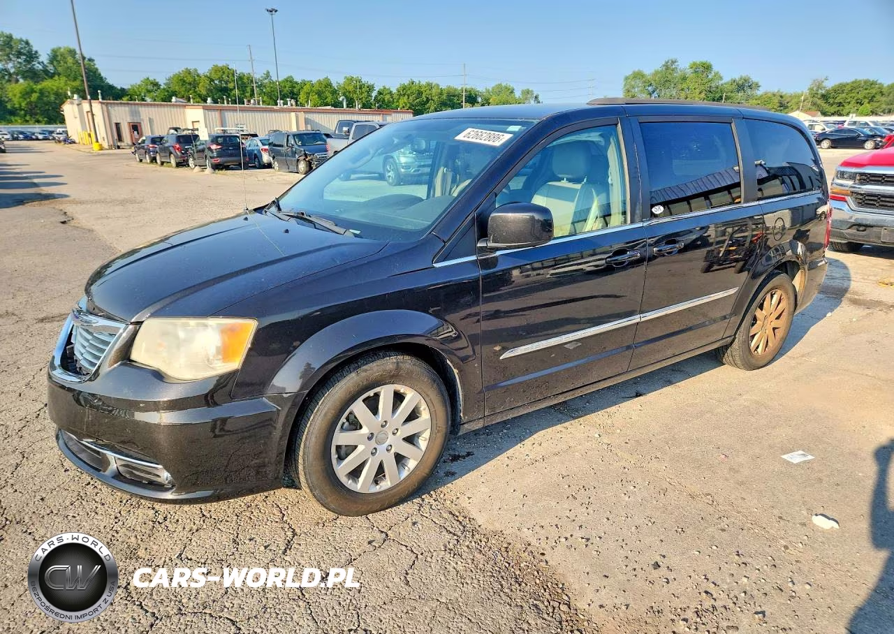 2014 Chrysler Town & Country Touring – zdjęcie 1 z 12