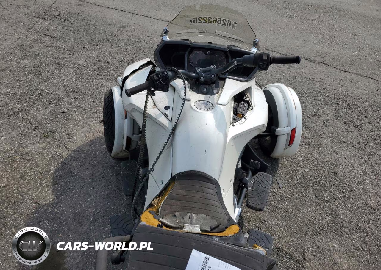 2017 Can-Am Spyder Roadster F3-T VIN:2BXREDD25HV002699 - 6