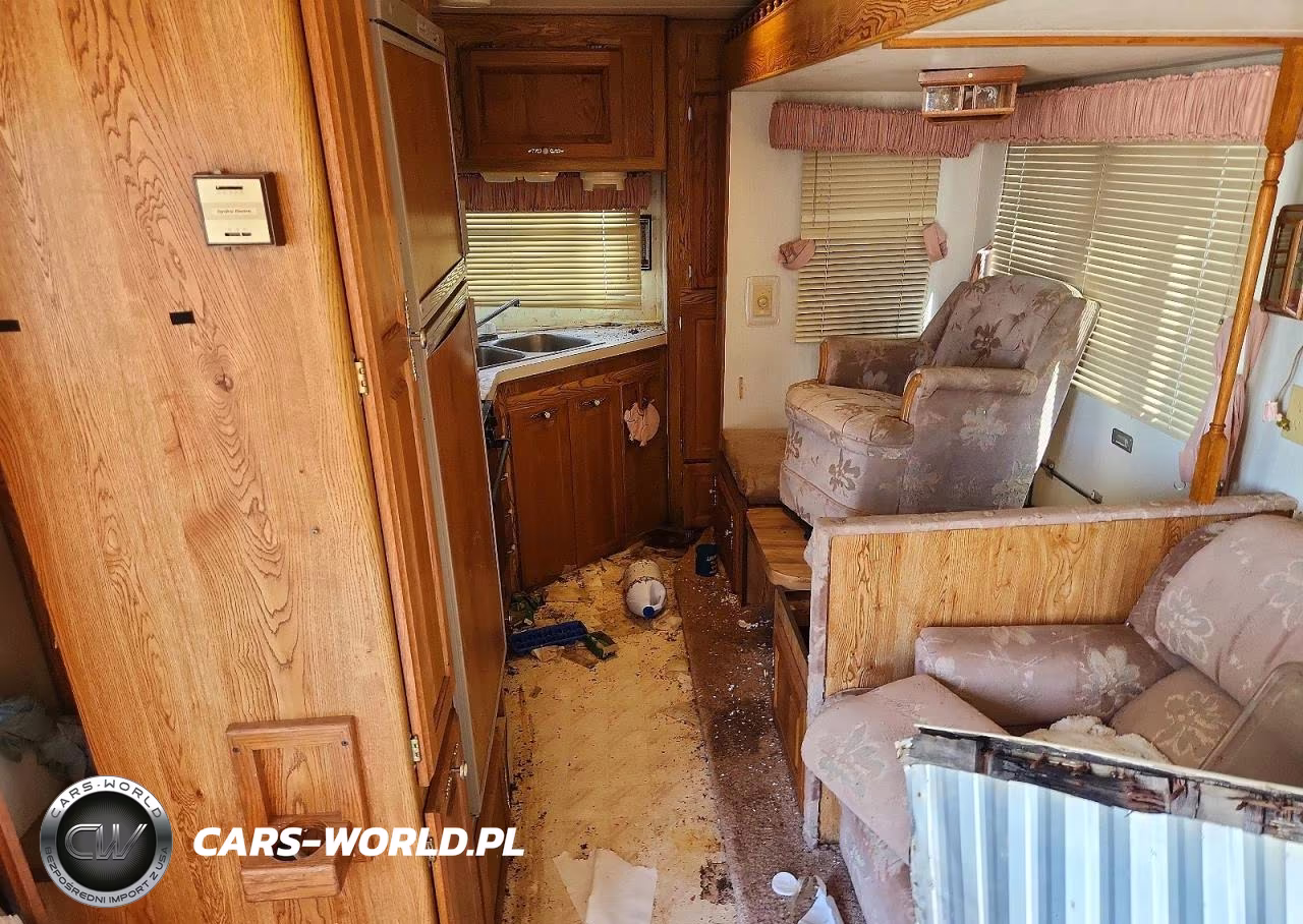 1991 Hitchhiker Camper VIN:1C932JM09MA002993 - 6
