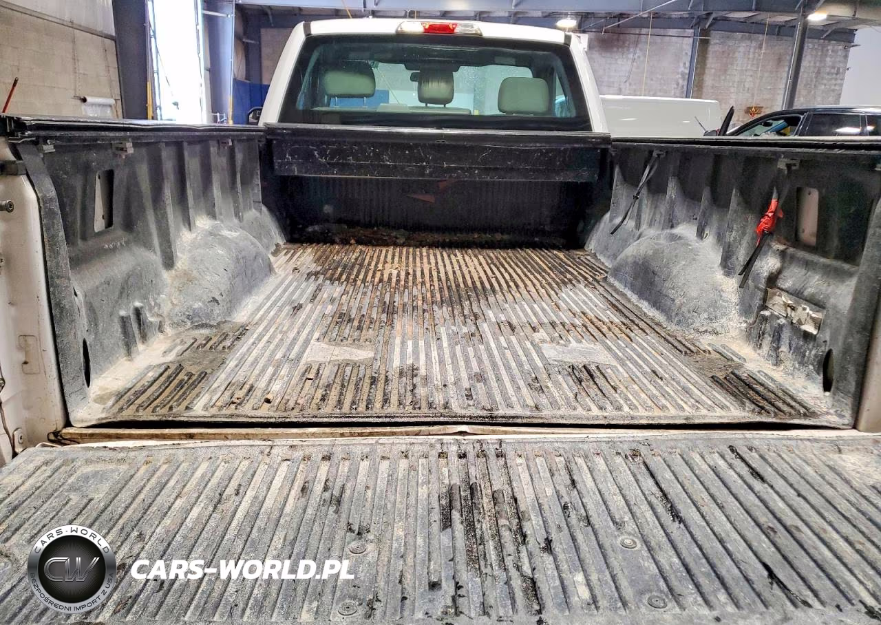 2015 Ford F150 VIN:1FTMF1CP5FKD45052 - 10