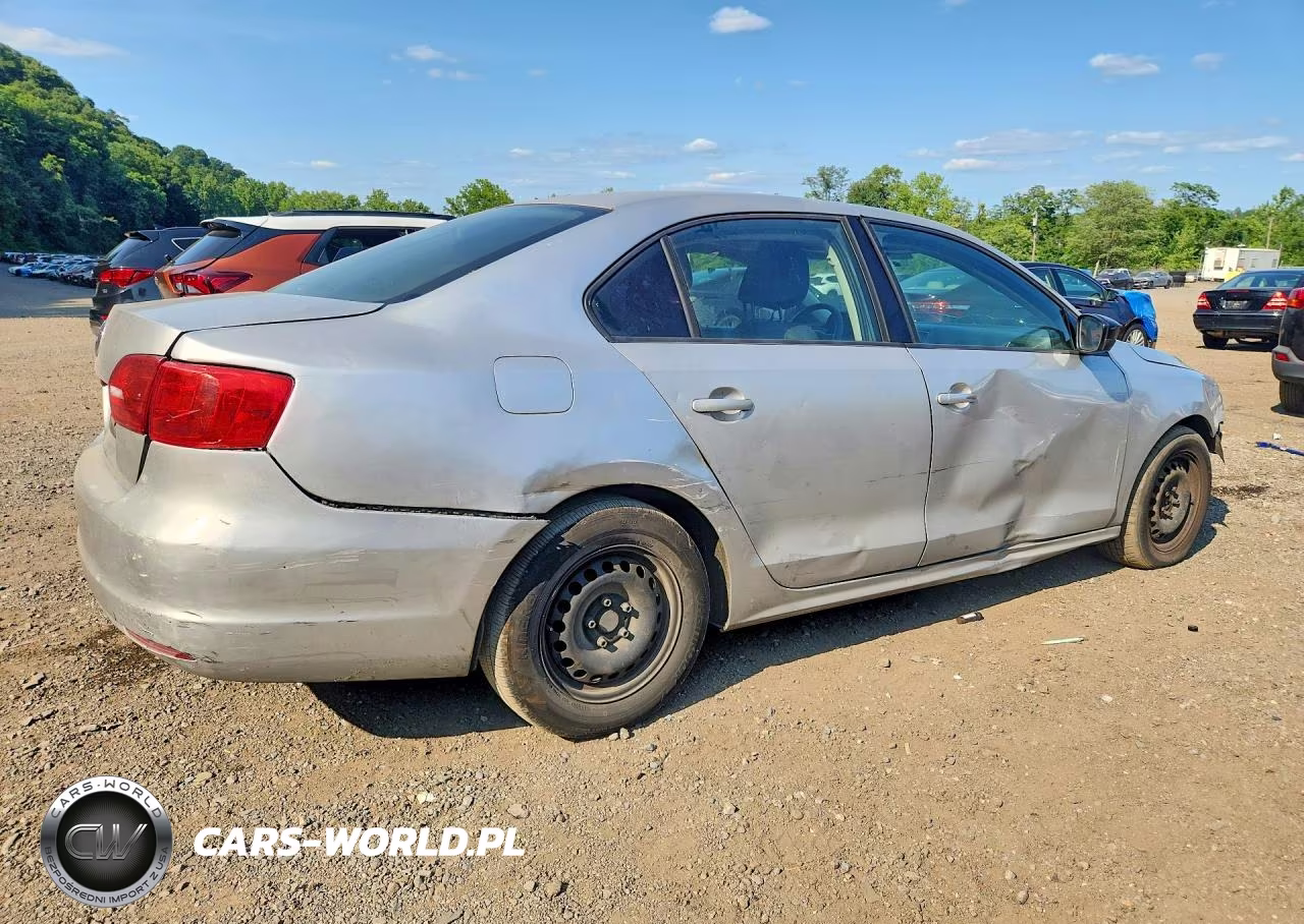 2011 Volkswagen Jetta Base VIN:3VW2K7AJ2BM364873 - 3