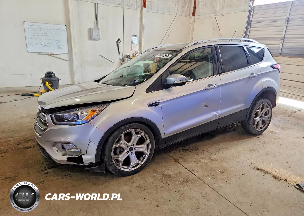 2018 Ford Escape Titanium – zdjęcie 1 z 12