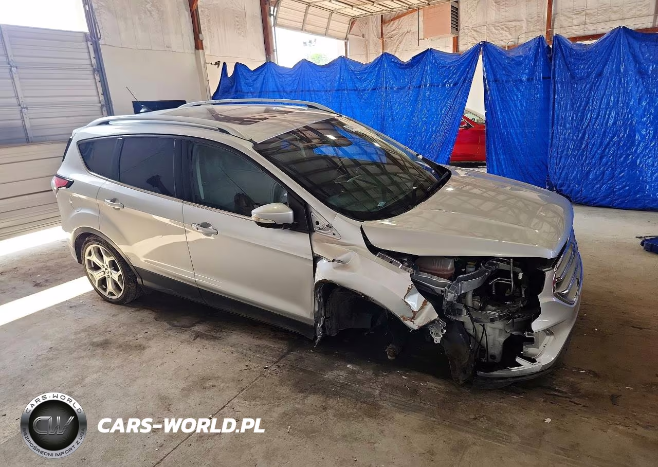 2018 Ford Escape Titanium VIN:1FMCU9J98JUC46562 - 4