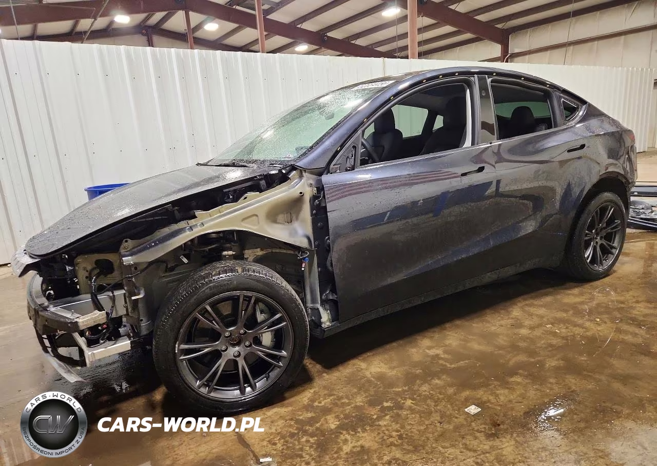 2025 Tesla Model Y – zdjęcie 1 z 14