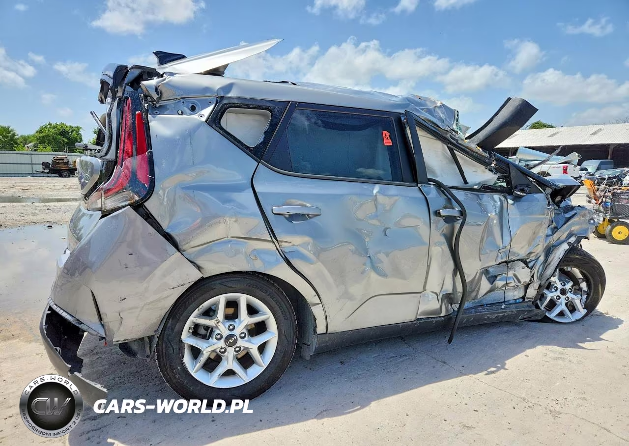 2025 Kia Soul Lx VIN:KNDJ23AU3S7930258 - 3