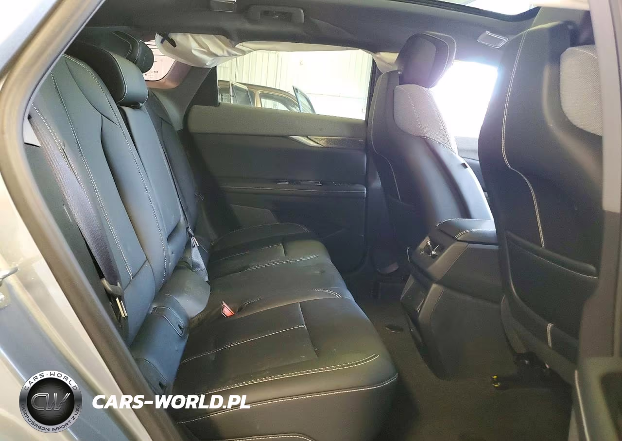 2026 Cadillac Optiq Luxury VIN:3GYK3BM47TS141941 - 11