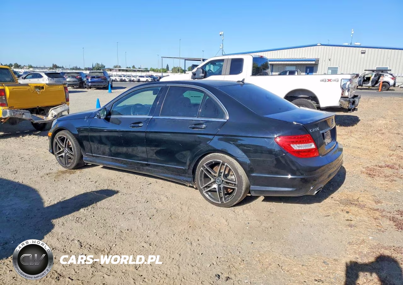 2013 Mercedes-Benz C 250 VIN:WDDGF4HB2DA872826 - 2