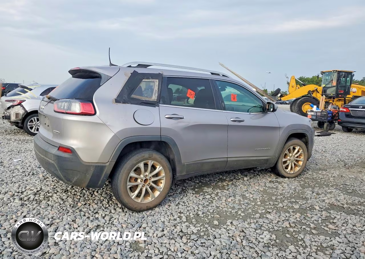 2019 Jeep Cherokee Latitude VIN:1C4PJLCB7KD298018 - 3