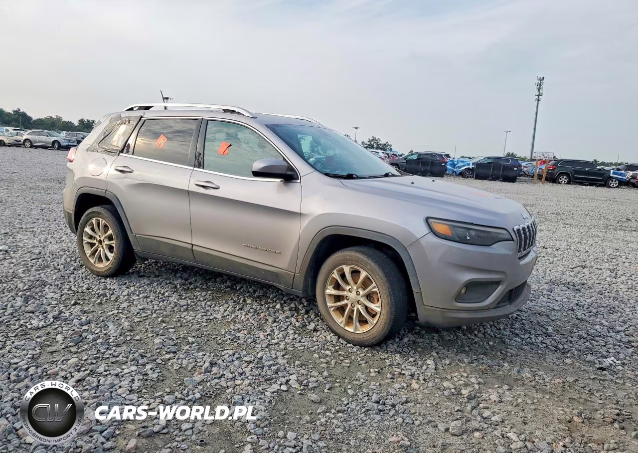 2019 Jeep Cherokee Latitude VIN:1C4PJLCB7KD298018 - 4