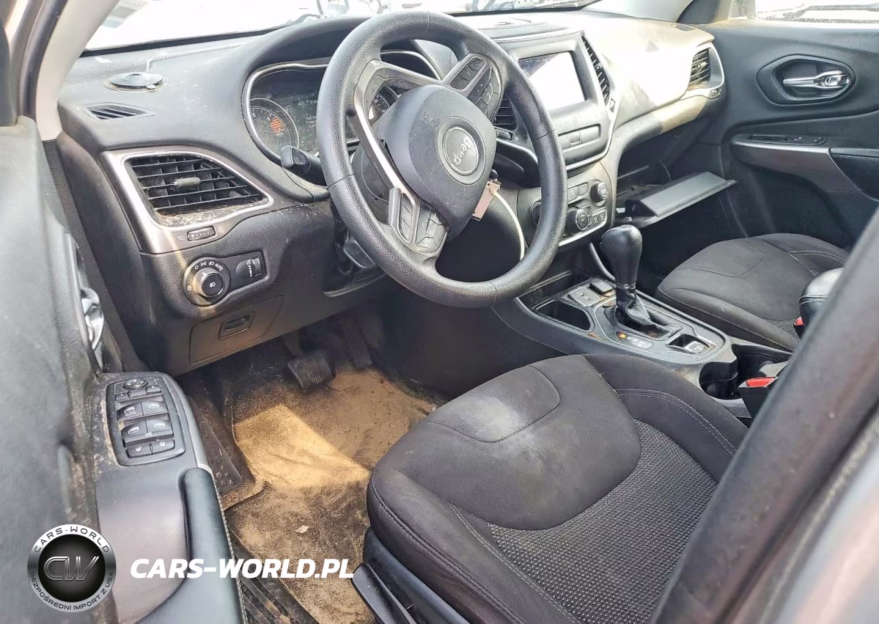 2019 Jeep Cherokee Latitude VIN:1C4PJLCB7KD298018 - 8