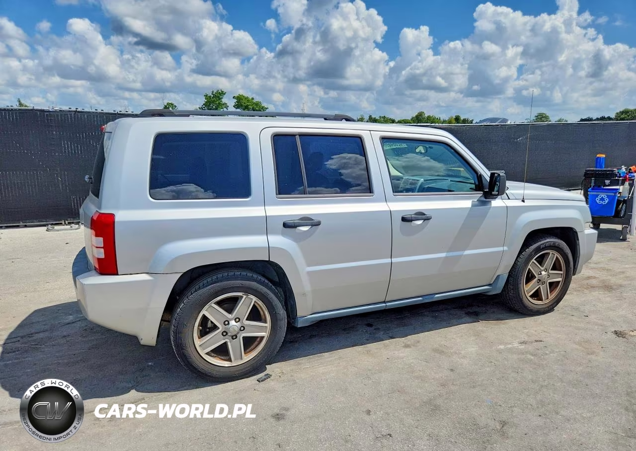 2008 Jeep Patriot Sport VIN:1J8FF28W68D537286 - 3
