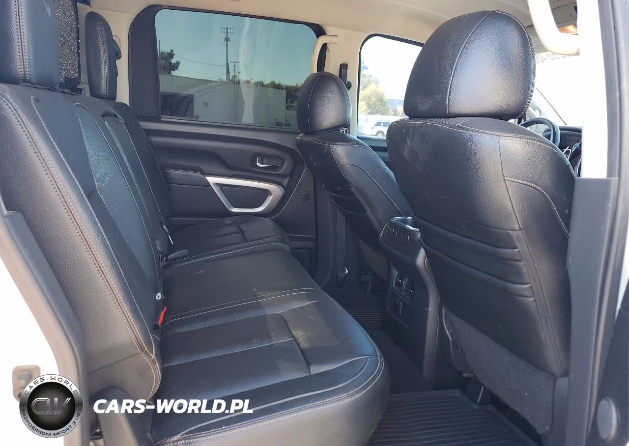 2017 Nissan Titan VIN:1N6AA1E56HN539553 - 10