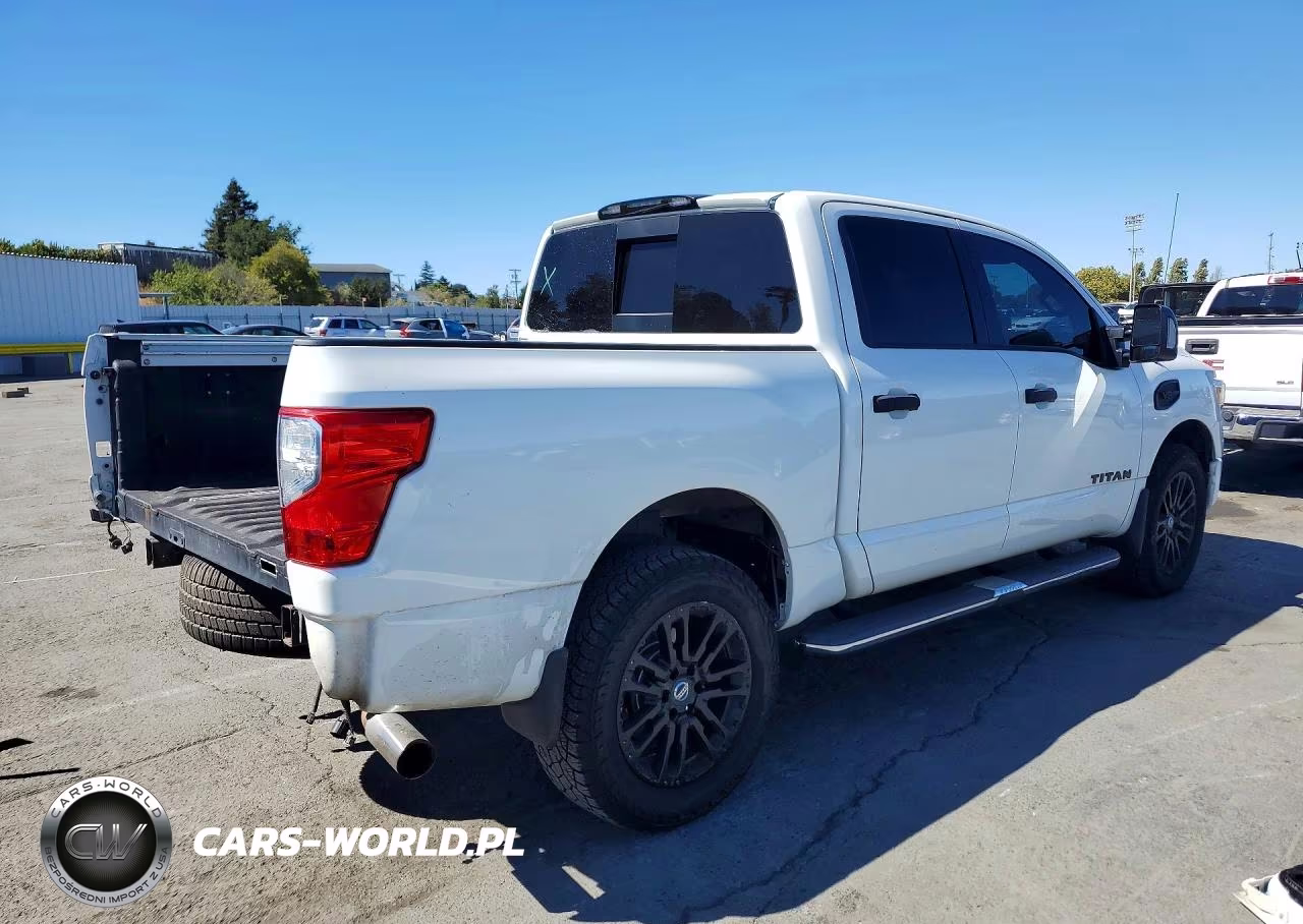 2017 Nissan Titan VIN:1N6AA1E56HN539553 - 3