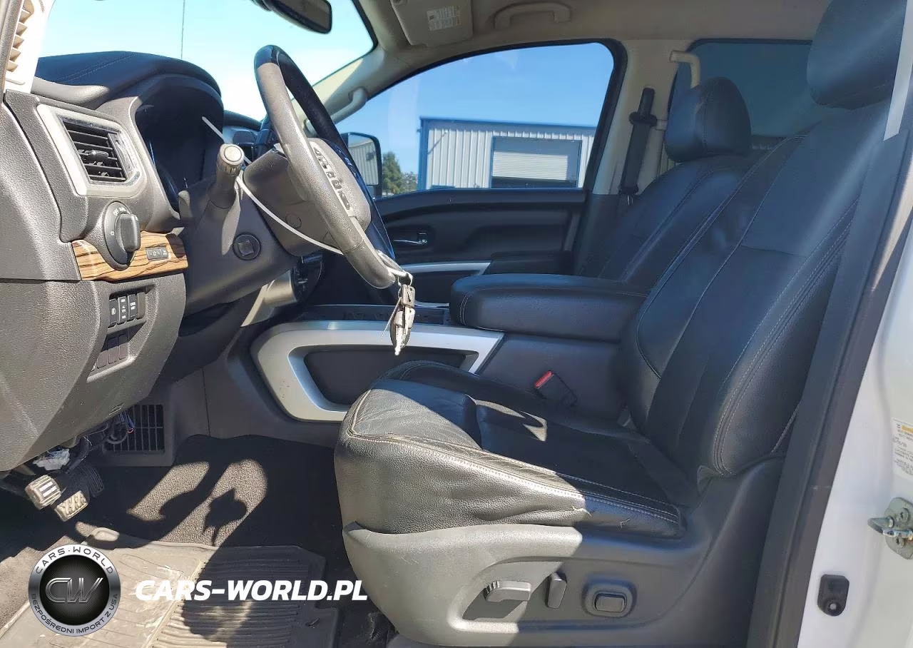 2017 Nissan Titan VIN:1N6AA1E56HN539553 - 7