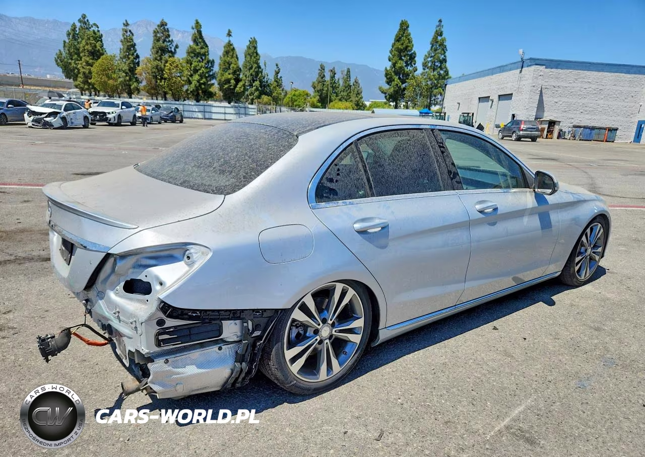 2016 Mercedes-Benz C 350E VIN:55SWF4HB3GU153276 - 3