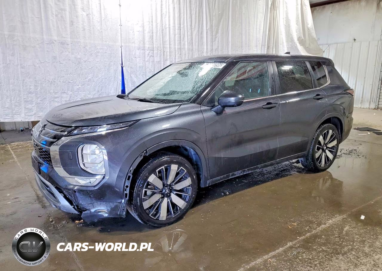 2025 Mitsubishi Outlander Se – zdjęcie 1 z 13
