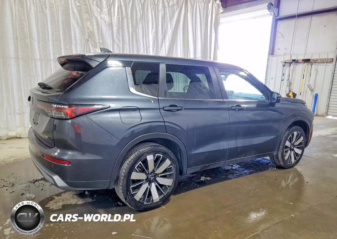 2025 Mitsubishi Outlander Se VIN:JA4J4VA84SZ015183 - 3