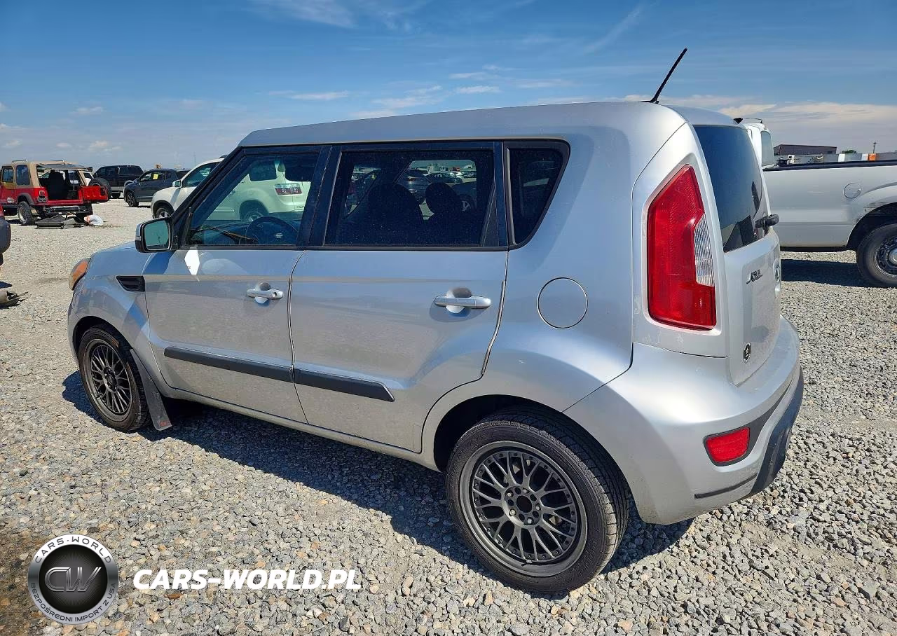 2013 Kia Soul + VIN:KNDJT2A69D7558162 - 2