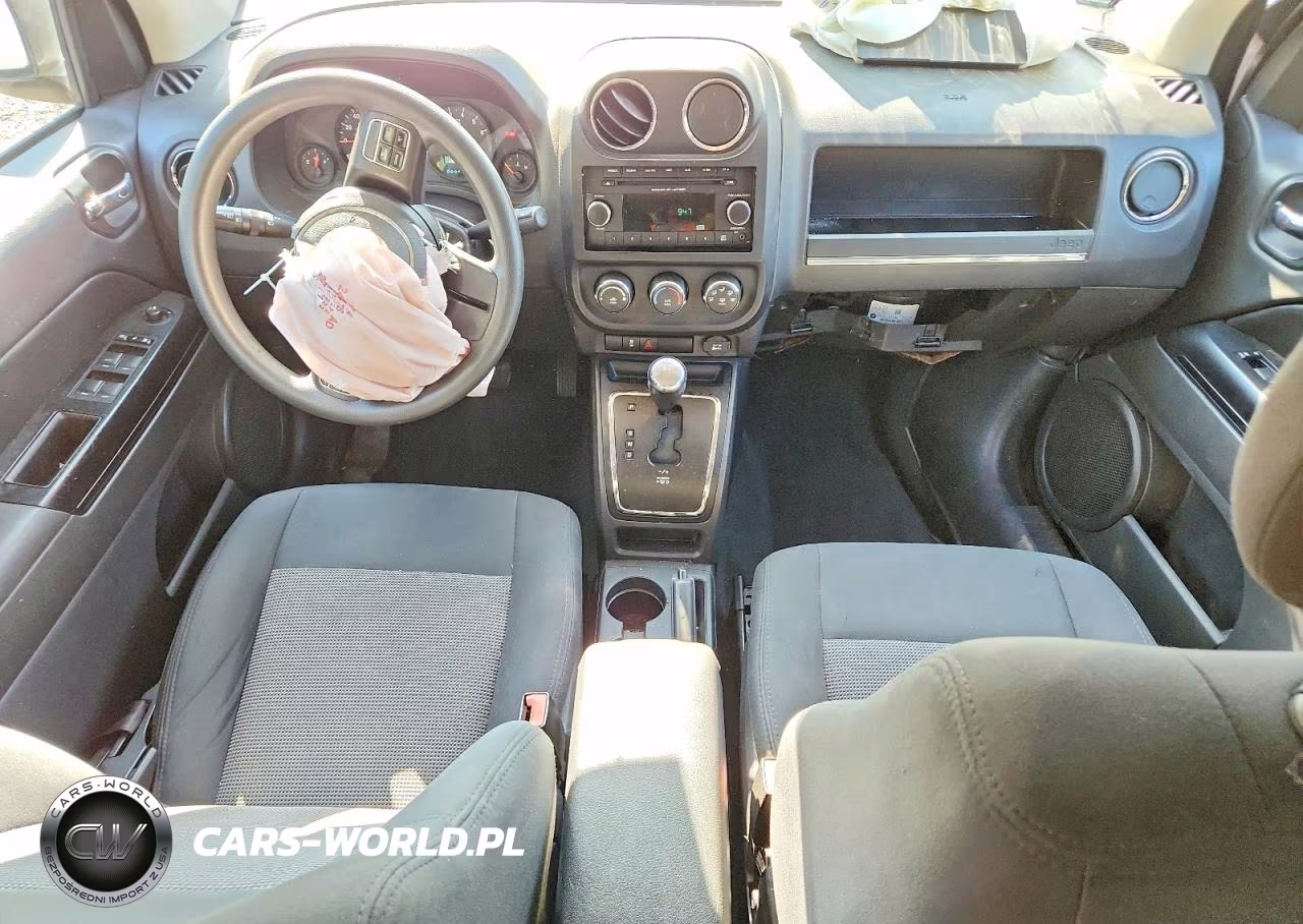 2012 Jeep Compass Sport VIN:1C4NJCBB8CD520690 - 8