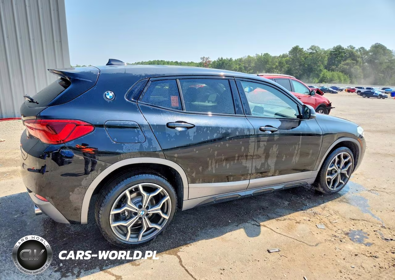2018 BMW X2 xDrive28I VIN:WBXYJ5C35JEF73697 - 3