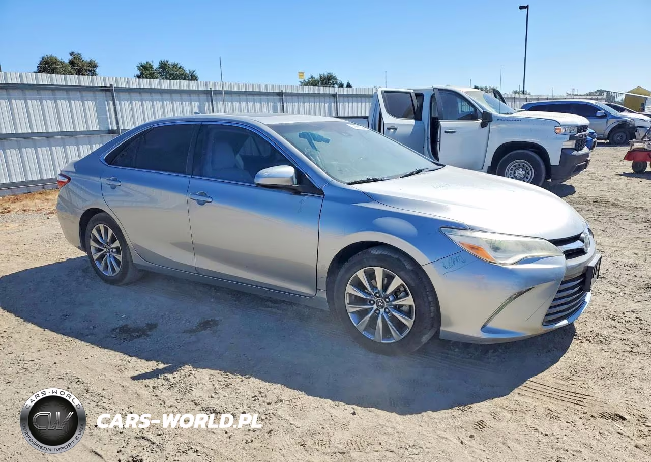 2017 Toyota Camry Xle V6 VIN:4T1BK1FK1HU582143 - 4