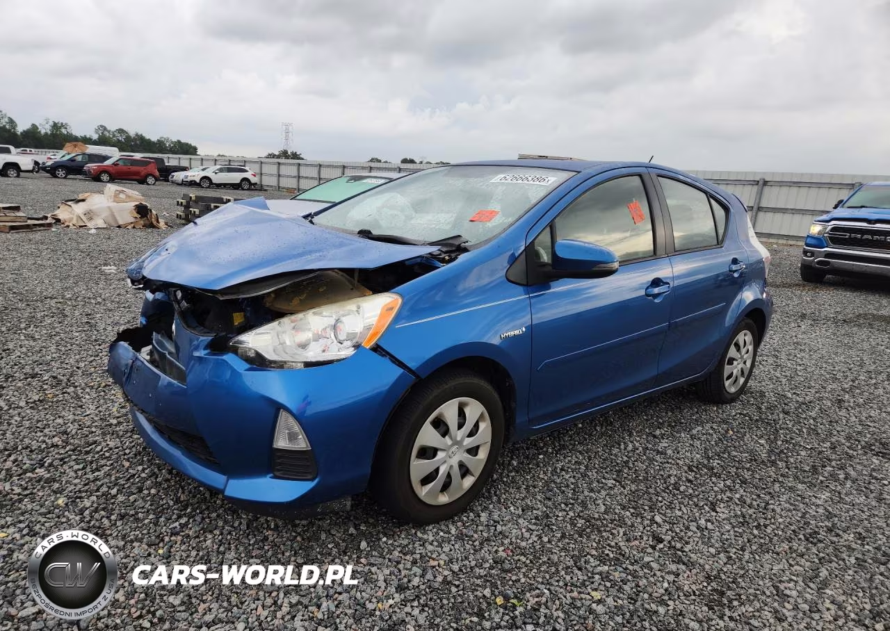 2014 Toyota Prius C Two