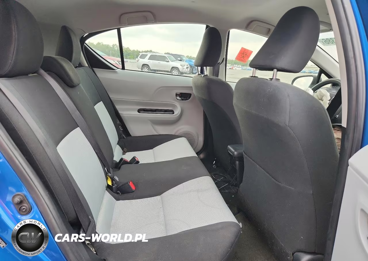 2014 Toyota Prius C Two VIN:JTDKDTB30E1573701 - 10
