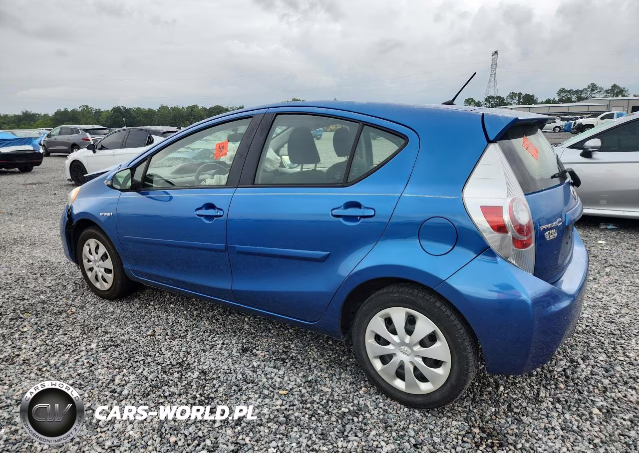 2014 Toyota Prius C Two VIN:JTDKDTB30E1573701 - 2