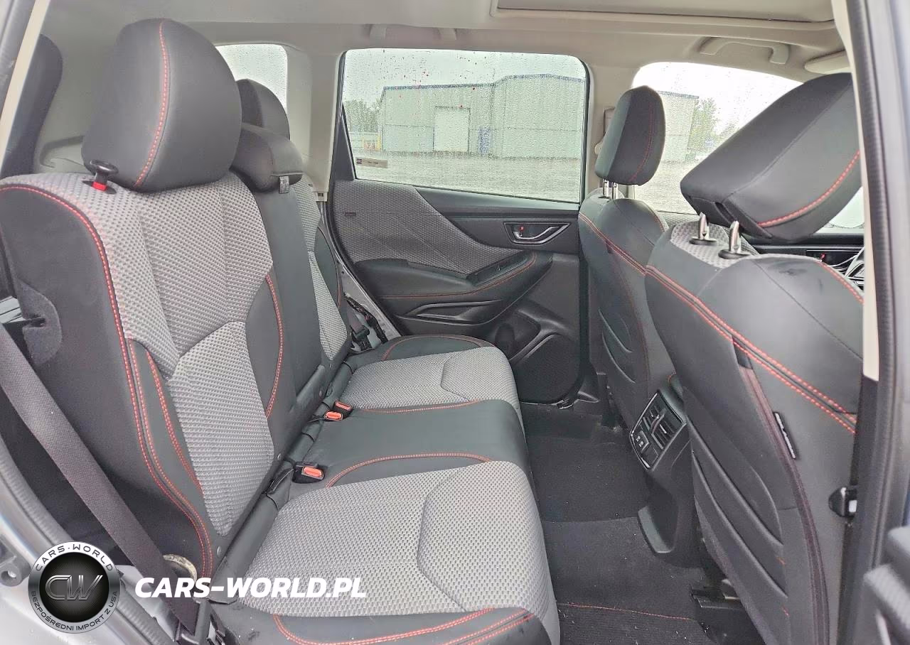 2022 Subaru Forester Sport VIN:JF2SKAGC0NH419954 - 10