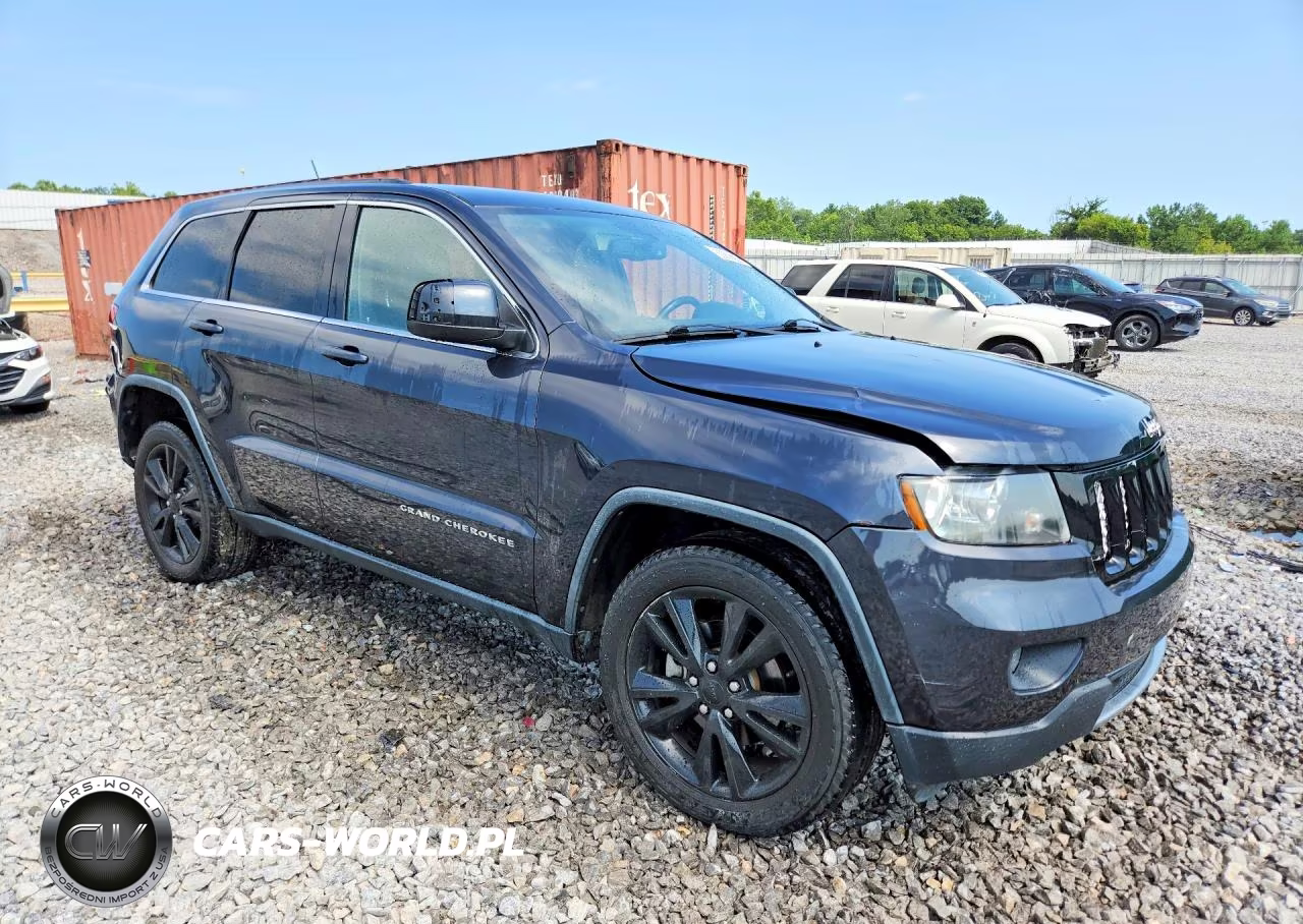 2012 Jeep Grand Cherokee Laredo VIN:1C4RJEAG7CC355957 - 4