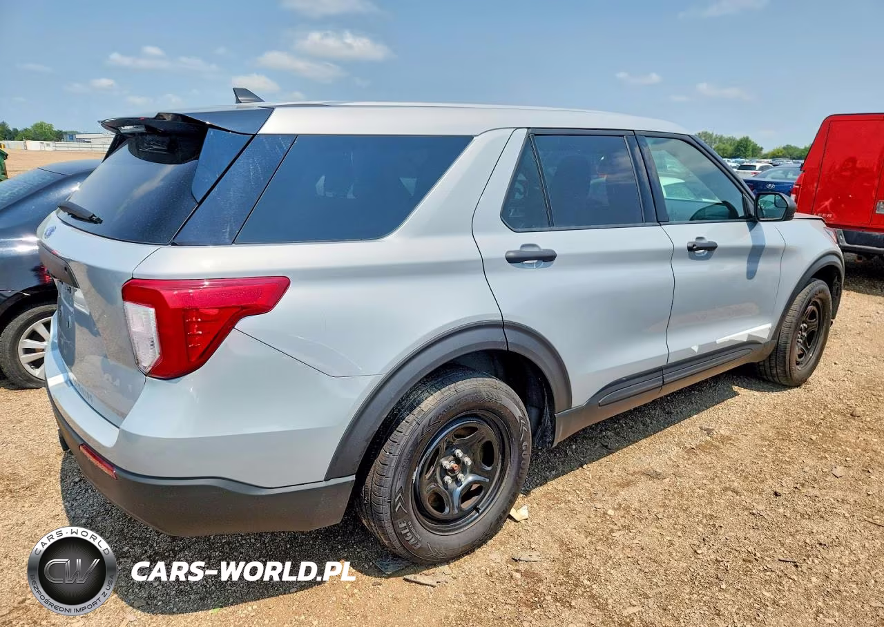 2023 Ford Explorer Police Interceptor VIN:1FM5K8AB0PGA32619 - 3