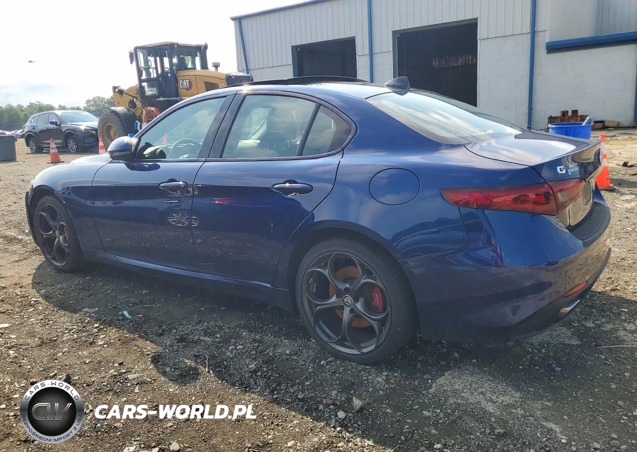 2017 Alfa Romeo Giulia Ti Q4 VIN:ZARFAEEN9H7537791 - 2