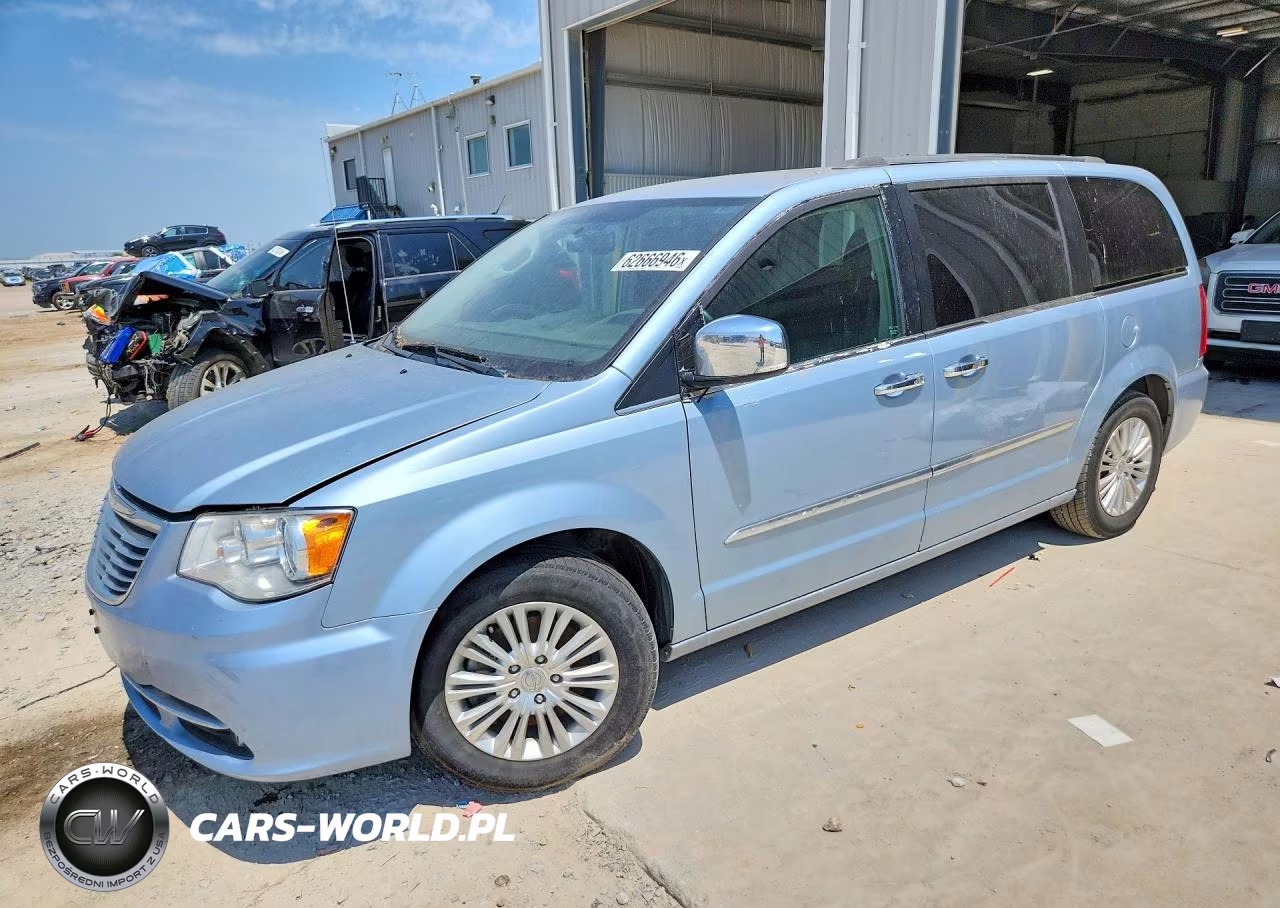 2016 Chrysler Town & Country Limited – zdjęcie 1 z 14