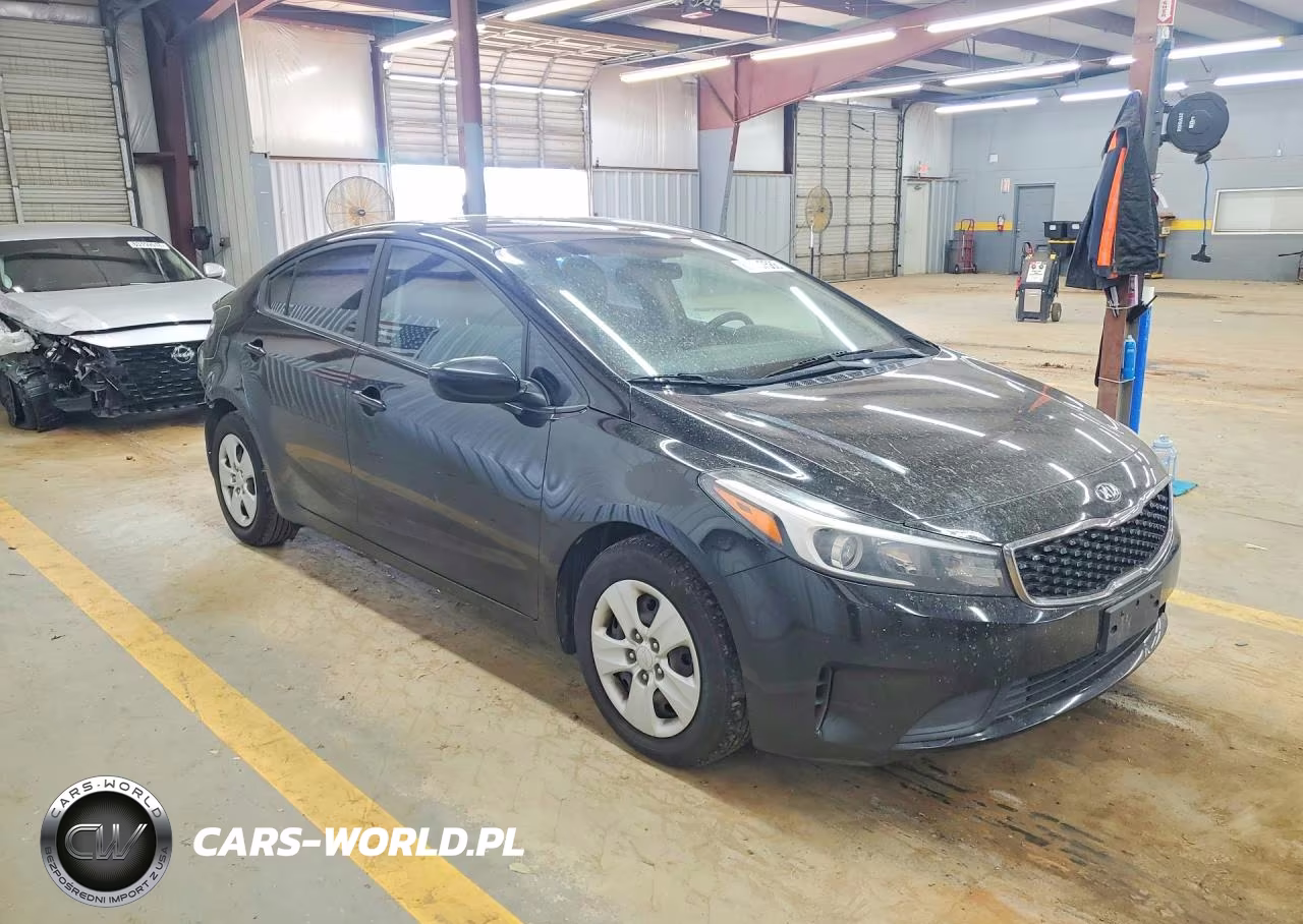 2017 Kia Forte Lx VIN:3KPFK4A77HE059427 - 4